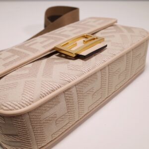 baguette-pink-fendi-pattern