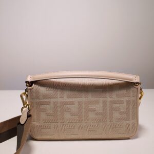 baguette-pink-fendi-pattern