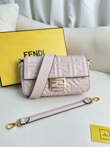 baguette-baby-pink