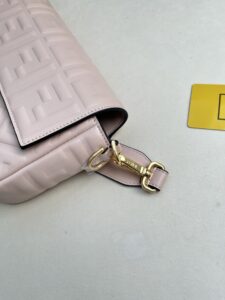 baguette-baby-pink
