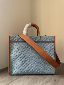 fendi-sunshine-medium-cyan