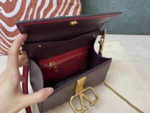 small-vsling-grainy-calfskin-handbag