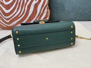 small-vsling-grainy-calfskin-handbag