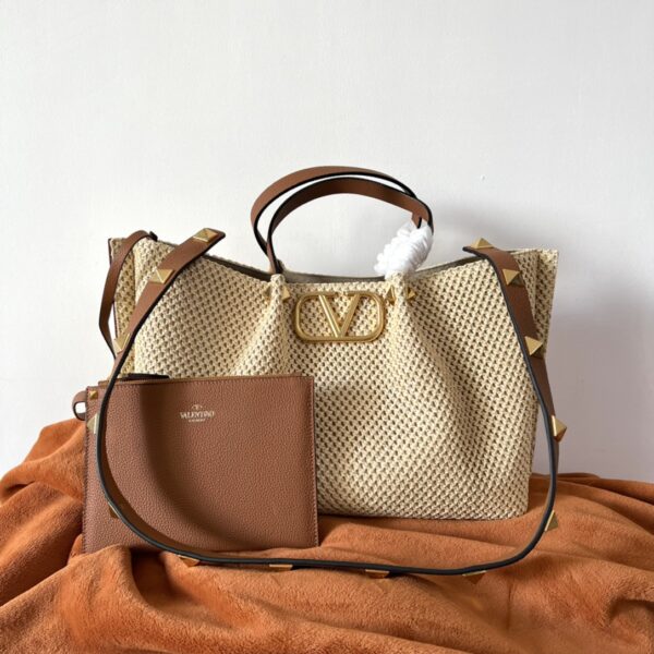 MEDIUM STRAW SUMMER TOTE