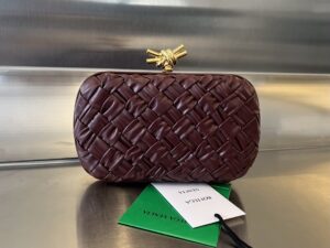 knot-chain-bag