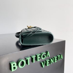 long-clutch-andiamo-with-handle-multi-color